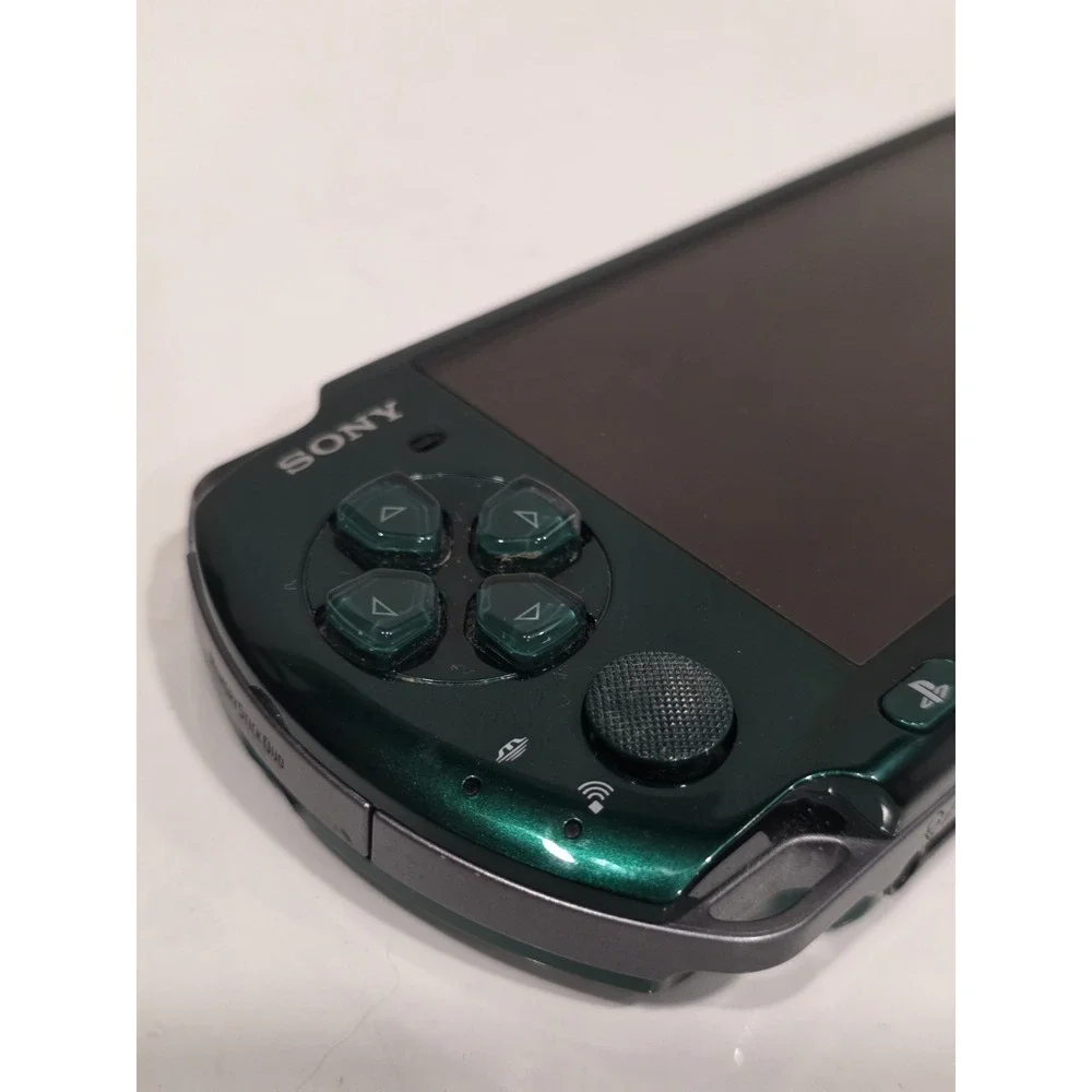 Metal Gear Solid: Peace Walker Green PSP 3001 Limited Edition BUNDLE LOT W GAMES